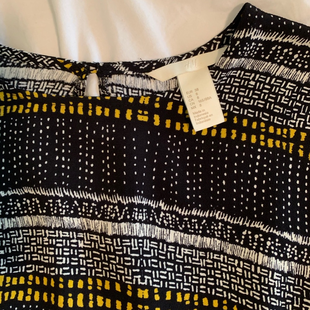 H&M blouse - Picture 3 of 5
